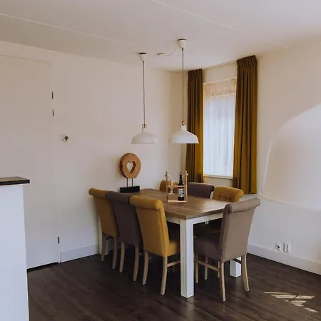 شقة In Netherlands Near Amsterdam, Cleaning Included