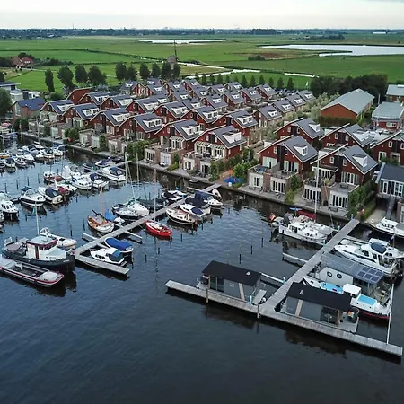 In Netherlands Near Amsterdam, Cleaning Included شقة *
